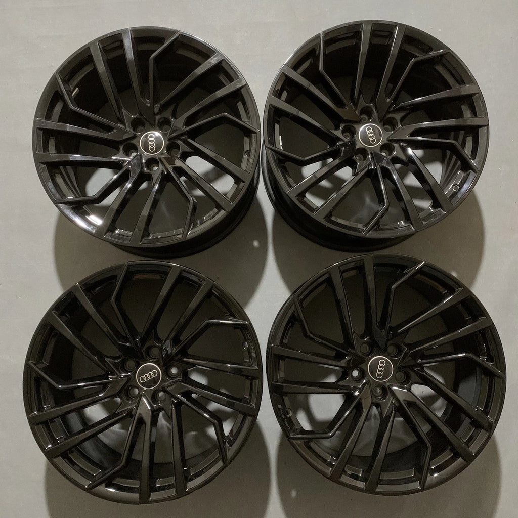 Set of 4 OEM Factory Audi RS5 RS4 2017-2025 20" Wheels Rims 8W0601025FE/FT
