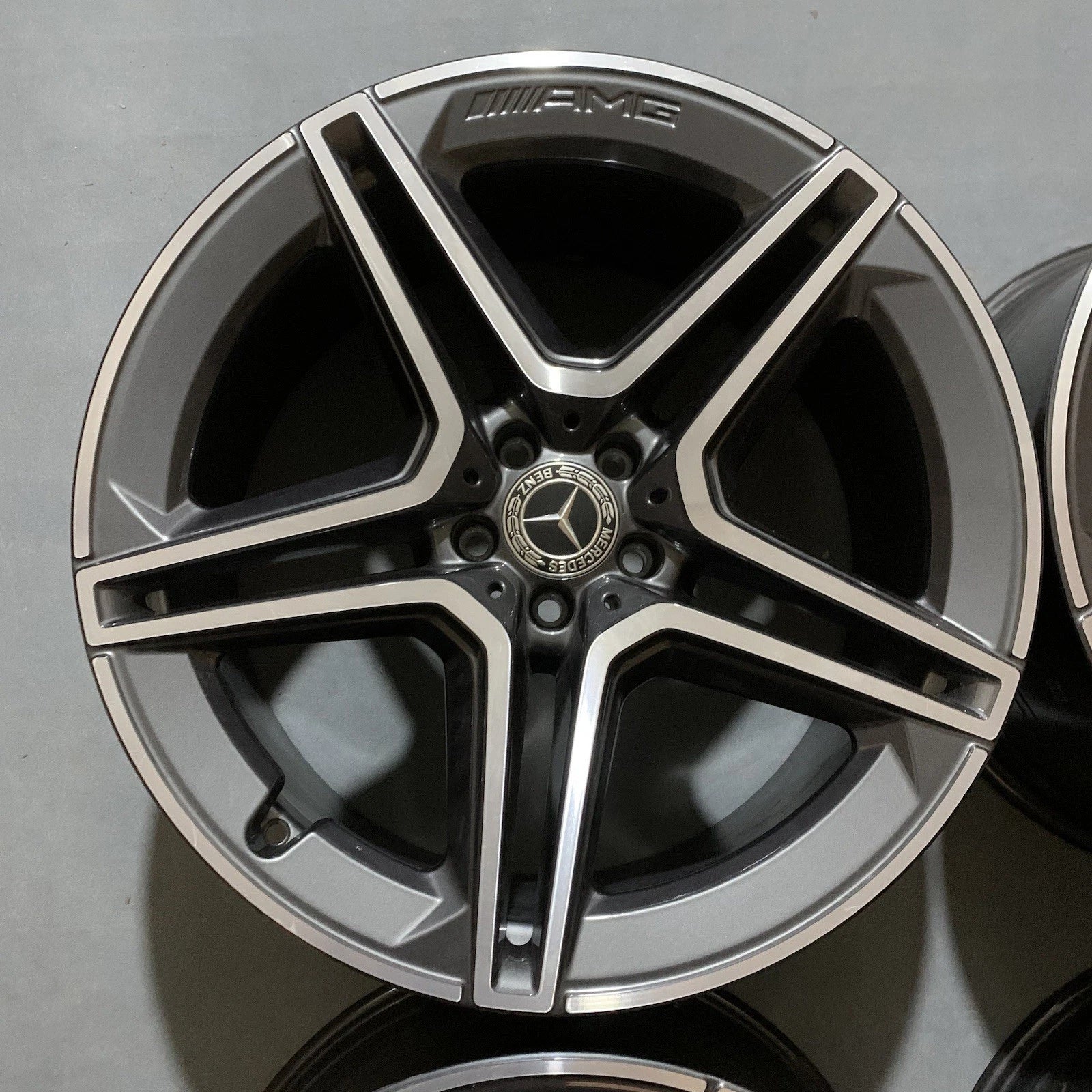 Set of 4 OEM Factory Mercedes Benz 21" GLS450/580 2020-2025 AMG Wheels Rims