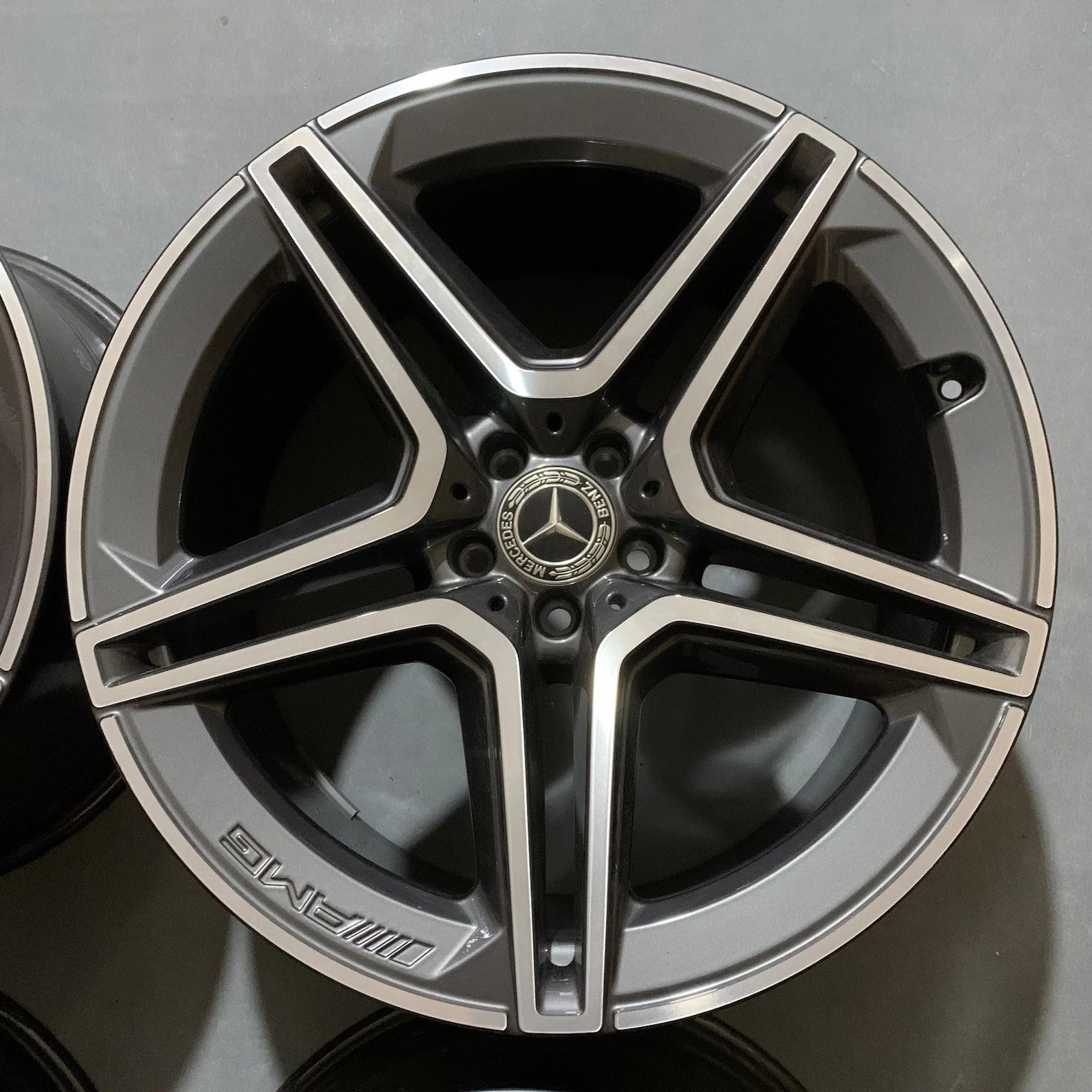Set of 4 OEM Factory Mercedes Benz 21" GLS450/580 2020-2025 AMG Wheels Rims